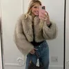 Pelliccia sintetica da donna Iconic Street Fashion Week Luxury Brand Gardient Cappotto corto Donna Winter Cool Girls Fluffy Short Jacket 231202