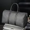 Duffel Bags Fashion Waterproof Men Kvinnor Fitness Handbag Leather Shoulder S Business Large Travel Tote Bagage BagDuffel2015