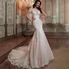 Abiti sexy urbani YunShang Abito da sposa a sirena di lusso maniche corte Applicazioni in pizzo Elegante scollo a barca Abito da sposa Illusion Backless Button Train 231202