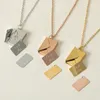 Collar con carta de amor sobre para mujeres y hombres, medallón grabado de acero inoxidable con colgante de joyería con mensaje secreto Te Amo Gif244H