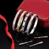 2023 Love Bangle Deluxe Top Boutique Bracelet Femme Bijoux Or Rose Trois Rangées Diamant Amour Mariage Engagement Vis Bangle204o