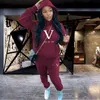 Tasarımcı Trailtsuits Kadın Pembe Setleri Bahar Sonbahar Kış Hoodies ve Pantolon 2 Parçası Set Set Sweatheruit Hoody Ladies Marka Sweatshirt Sport Joggers Swearpant Su