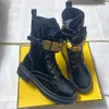 Graphisme Bottes de motard en cuir noir avec LACETS et fermeture de bande de lettre de marque en cuir dessus logo métallique mode classique célèbre bottine de créateur