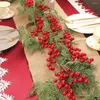 Dekorativa blommor 10/1 st julröda bär Plastiska konstgjorda Holly -grenar Diy Xmas Tree Garland gåvor År fest Decors