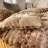 Zestawy pościeli Faux Rabbit Fur Autumn Winter Set Plush Skin Friendly oddychający ciepło przytulne okładki Queen Quilt Sets 231204