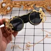 Glasögonkedjor mode retro runda apa metallkedjor dekoration barock solglasögon kvinnor modedesigner clamshell coola glasögon smycken 231204