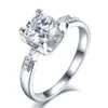 Designer Ring Classic 925 Sterling Silver Ring från Japan och Sydkorea Kvinnors förslagsring med fyra utdragna tjurhuvud 1 CT tomt set Diamond Gemstone Ring