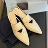 Triangel dekoration pekade tår slingback sandal kattunge klackar klädskor läder pumpar skor kvinnors lyxdesigner hälskor kontorsmiddagskor