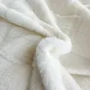 Yatak Seti Yüksek Uçlu Sahte Rex Tavşan Kürk Kış Sıcak Yorgan Kapak Seti Yataklar Yorgan ve Yastık