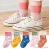 Barnstrumpor 5 par/Lot Children's Cotton Socks Teens Boy Girl Baby mode mjuk söta tecknade varma strumpor set för höstvinter 1-12 år CN R231204