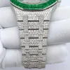 Iced Out Watch Montre en acier inoxydable avec diamants et baguette verte en moissanite