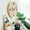 Relógios de parede Bateria Operado Relógio Moderno Design Luxo Quarto Madeira Rodada Moda Criativa Horloge Decoração Minimalista