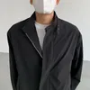 Мужские куртки Черная куртка-кардиган 2023 Осень Гонконгский стиль Маленький воротник-стойка Модная однотонная повседневная свободная удобная простая рубашка