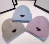 P Cappello a triangolo Cappello da sole Designer Cappelli di lana pescatore Arc Bucket moda Cappello caldo invernale Regalo di Natale P