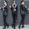 Ny Autumn Winter Warm Faux pälskikt Kvinnor Läderjacka damer Slim Moto Biker Basic Jackets Plush Casual Ytterkläder