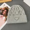 Gorro de punto de cachemira de invierno versátil a la moda para hombres y mujeres