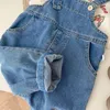 Jumpsuits söta barnflickor overaller 0-6 år barn kanin öron boll lös denim jumpsuit hänge byxa jeans outwear höstkläder 231204