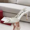 Luxury Designer Women's High Heel Wedding Shoes äkta läderstilett klackar pekade tå formella skor v stilett klackar 6 8 10 cm sexiga bröllopskor med dammväska 35-44