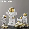 Ny modern heminredning astronautfigurer födelsedagspresent till man pojkvän abstrakt staty mode spaceman skulpturer guldfärg 2156L