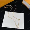 Hot Classic Designer Halsband Inledande bokstav Diamond Necklace Letter Dainty Halsband för kvinnor Vintertröja kedja