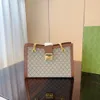 Borsa a tracolla con catena PADLOCK firmata GM MM Borsa shopping da donna di alta qualità Borsa a doppia lettera con tracolla regolabile Borsa sotto le ascelle Borsa a tracolla singola TOTE