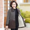 Women's Trench Coats Middle-aged Mother Winter Jacket Thicken Warm Lambs Wool Padded Parkas Women Imitation Mink Velvet Overcoat