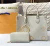 Designer Bag 2023 Luxurys Bolsas Cinto Ombro Tote Bag Em Relevo Flor Compras Trave Totes Senhora Embreagem Bolsa Clássica Mulheres Designer Carteira 002 #