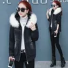 Trenchs de femmes manteaux 2023 coréen hiver denim veste femmes épaissir coton rembourré manteau à capuche col de fourrure jean parka femme décontracté chaud court