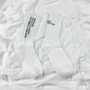 Мужские носки Носки чулочно-носочные изделия 23ss Нишевый дизайн Мужские и женские средней длины английские буквы Ab Спортивные длинные носки до икры Ins Same Style Viu7
