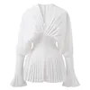 Blouses Femmes Chemises Femmes élégantes Lâche Blanc Col V Plissé Femme Lanterne À Manches Longues Tops Casual Blusas 2023 Printemps Automne DS4 231204