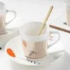 Bouteilles d'eau Tasse de réflexion de miroir dynamique tasse 200300 ml maison Drinkware créatif en céramique anamorphique café thé ensemble cadeau intéressant 231205