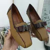 Vintage suqure ayak parmakları tekne ayakkabıları kadın tasarımcı elbise ayakkabı deri daireler bowtie yuvarlak kafa metal metal düğmesi loafer kadın bayanlar gündelik spor ayakkabı parti büyük boyut