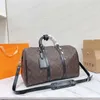 Designerskie torby duffel duże modne pakiety na zewnątrz dla mężczyzn damskie duże torebki podróżne torba bagażowa klasyczna skórzana torba 50 cm