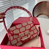 Heta broderiväskor Designer Bag for Women Underarm Bag Luxurys Handväskor Lady Top Quality Shoulder Bags Cowhide Classic Loco Armpit Handbag Female Purse