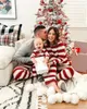 Dopasowanie rodziny matka ojciec ubrania dla dzieci niemowlę romper śliczny miękki piżama świąteczny wygląd świąteczny piżama zestaw paski 231204
