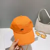 Projektantki Ball Caps Classics Solid List Baseball Cap Unisex Fashion Street Hats Hats Casualne luksusowe czapki mężczyzny