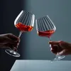 ワイングラス色付きのブルゴーニュクリスタルワイングラスグラスシャンパンの手作りの家庭用ライトラグジュアリーボルドゴブレットドリンクウェアウェディングギフト231205