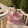 ピンクから肩からピンクQuinceaneraドレスTulle Tiered Beading Pageant Lace Up Vestidos de 15 Anos 2024 Princess Ball Gown