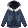 Trenchs de femmes manteaux 2023 coréen hiver denim veste femmes épaissir coton rembourré manteau à capuche col de fourrure jean parka femme décontracté chaud court