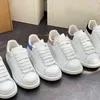 Designer-Plattform-Herren-Freizeitschuhe-Turnschuhe Damen-Weiß-Schwarz-Blau-Strass-Sneaker Übergroße Leder-Espadrilles-Flats-Schnürschuhe mit runder Zehenpartie