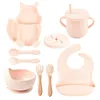 Tasses Vaisselle Ustensiles Bébé Silicone Sucker Bol Assiette Tasse Bavoirs Cuillère Fourchette Ensembles Enfants Vaisselle Alimentation Nom Personnalisé Sans BPA 231030