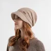 Bollkåpor Vinterplysch Hög upp hatt för kvinnors utomhusvärme täcker brett brim öronskydd Fashionabla postpartum