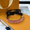 Avec BOX Designers Fleur Charme Bracelets Qualité Cuir Femmes Hommes Bracelet En Or Rose Noir Clors Lettre Marque Bracelets Bijoux197L