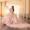 Różowy błyszcząca z koraliki z koralikami kwiatowa sukienka Quinceanera 2024 Cears Applique koronki Blask Vestidos de 15 Quinceanera