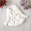 Ceket moda çocuklar sahte kürk sonbahar kış sıcak peluş bebek ceketi Noel sevimli floret dantel prenses dış giyim yürümeye başlayan kız kıyafetleri 231204