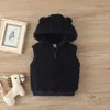 Kläderuppsättningar 3delar Fall Toddler Boy Outfits Korean Casual Cartoon Cute Hooded Fleece Vestbodysuitpants Född babykläder BC753 231204