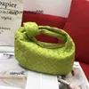 Jodie Borsa Botteg Venet Borsa in pelle di pecora intrecciata 2023 Nuova famiglia Borsa da polso con nodo Borsa Piccola pelle di pecora intrecciata Corno di pecora Versatile