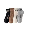 Men's Socks Hosiery Digital Fashion Brand Ess FG 1977短いミニマリストレタースポーツとカジュアルトレンディソックス7c78