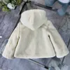 Nouvelle veste de bébé design Manteau en laine d'agneau pour tout-petits Taille 100-170 Vêtements pour enfants Préservation d'hiver à capuchon pour enfants Vêtements d'extérieur Nov25