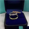 Bandringar som säljer Tiffy Home Roman Ring 925 Sterling Sier Plated 18K Gold smal version Smooth Hollow Lattice Double T Hand Jewe246n